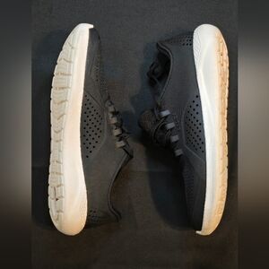 Crocs Men's LiteRide Pacer Lace-up Sneaker